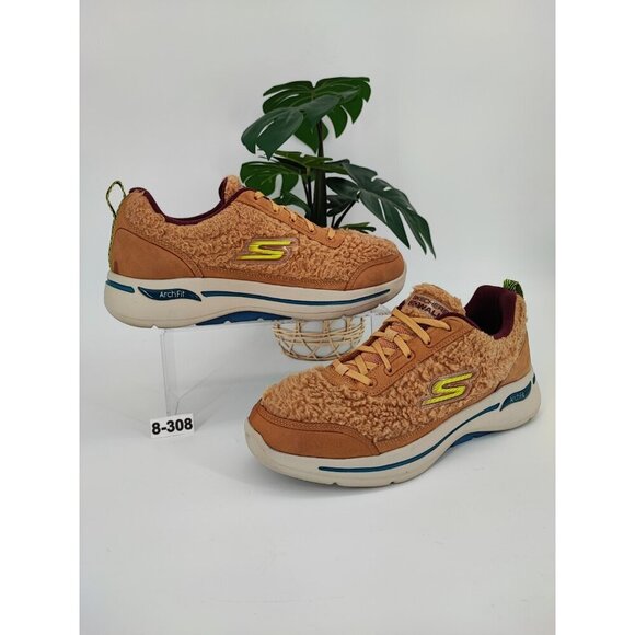 Skechers Men's Go Walk Arch Fit Snow Bound Tan Sherpa Sneaker Size 8.5 US - Picture 1 of 8